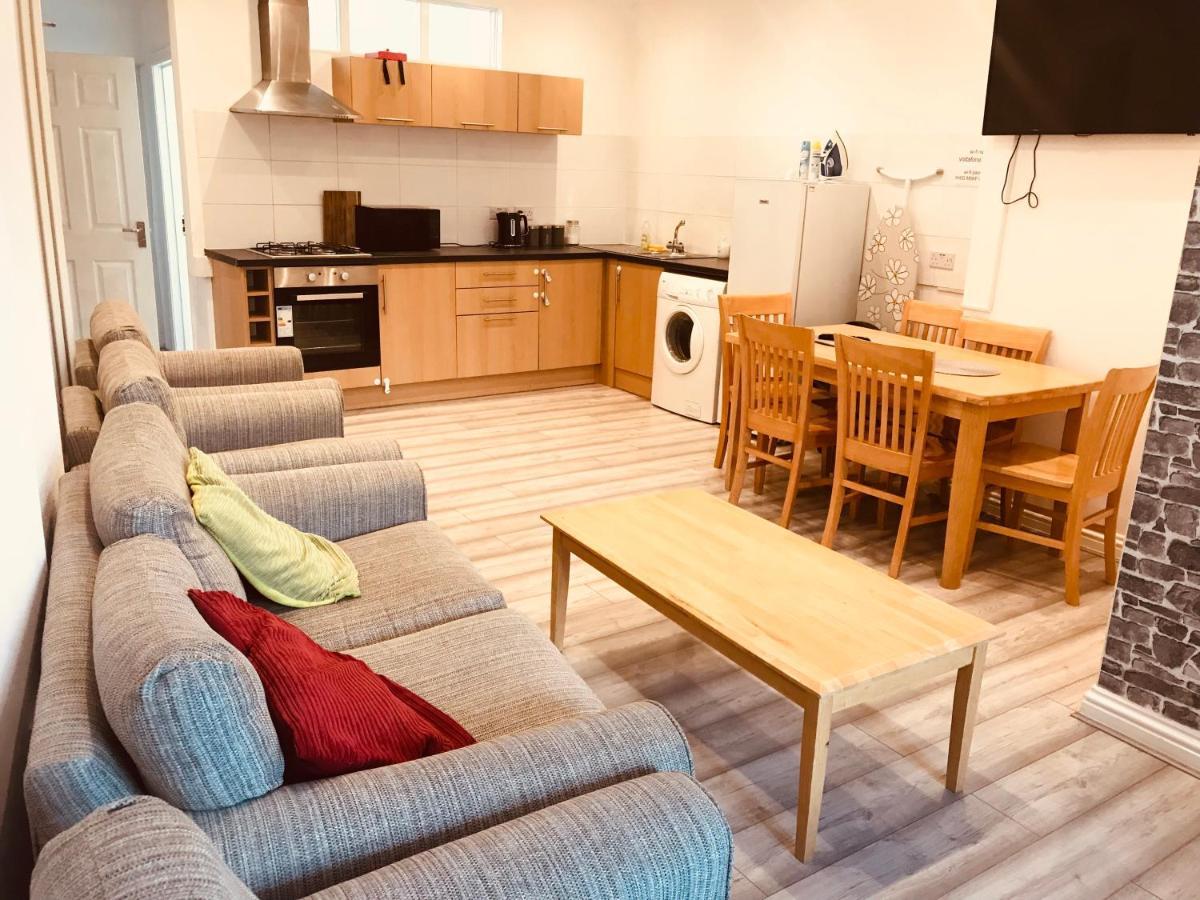 Entire Flat With Three Bedrooms N 2 * Great Yarmouth