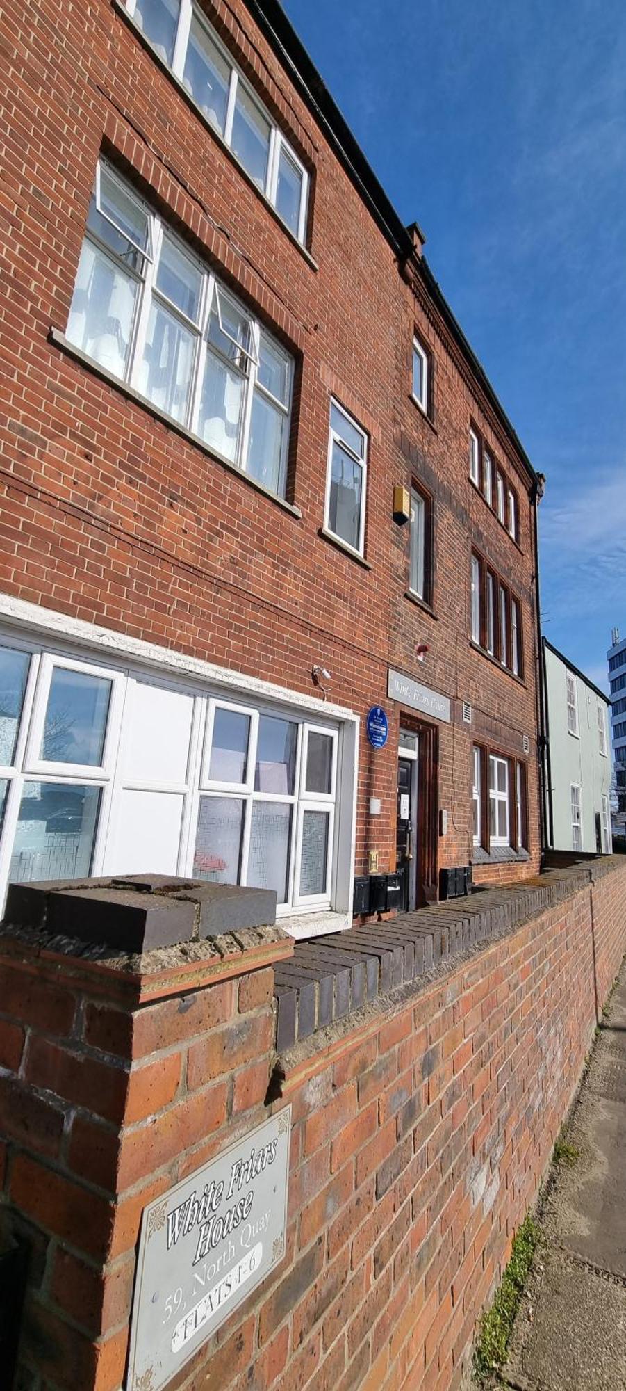 Apartment Entire Flat With Three Bedrooms N 2